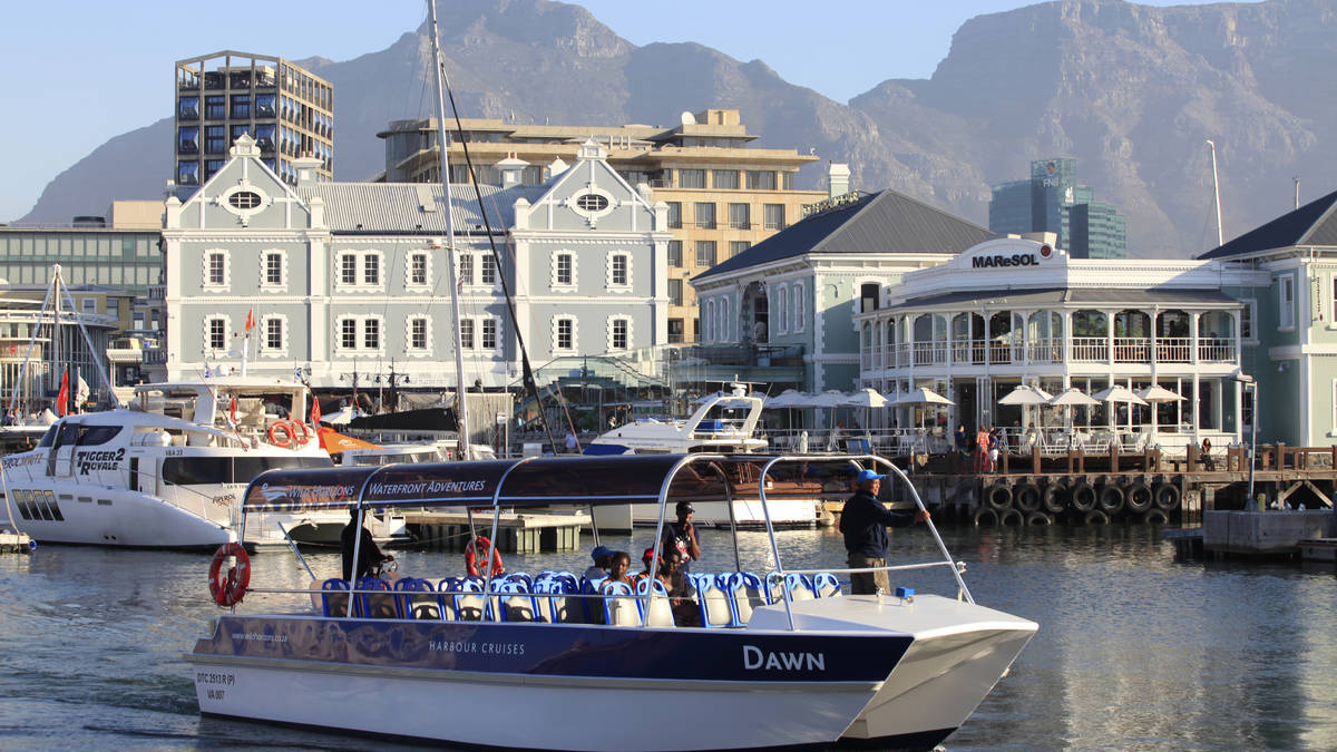 boat cruises v&a waterfront cape town